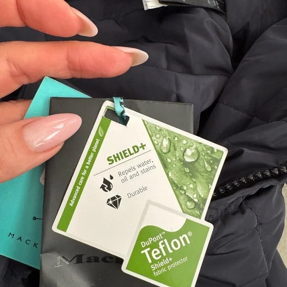 Mackage Snowsuit with real fur 12 months - Picture 5 of 10